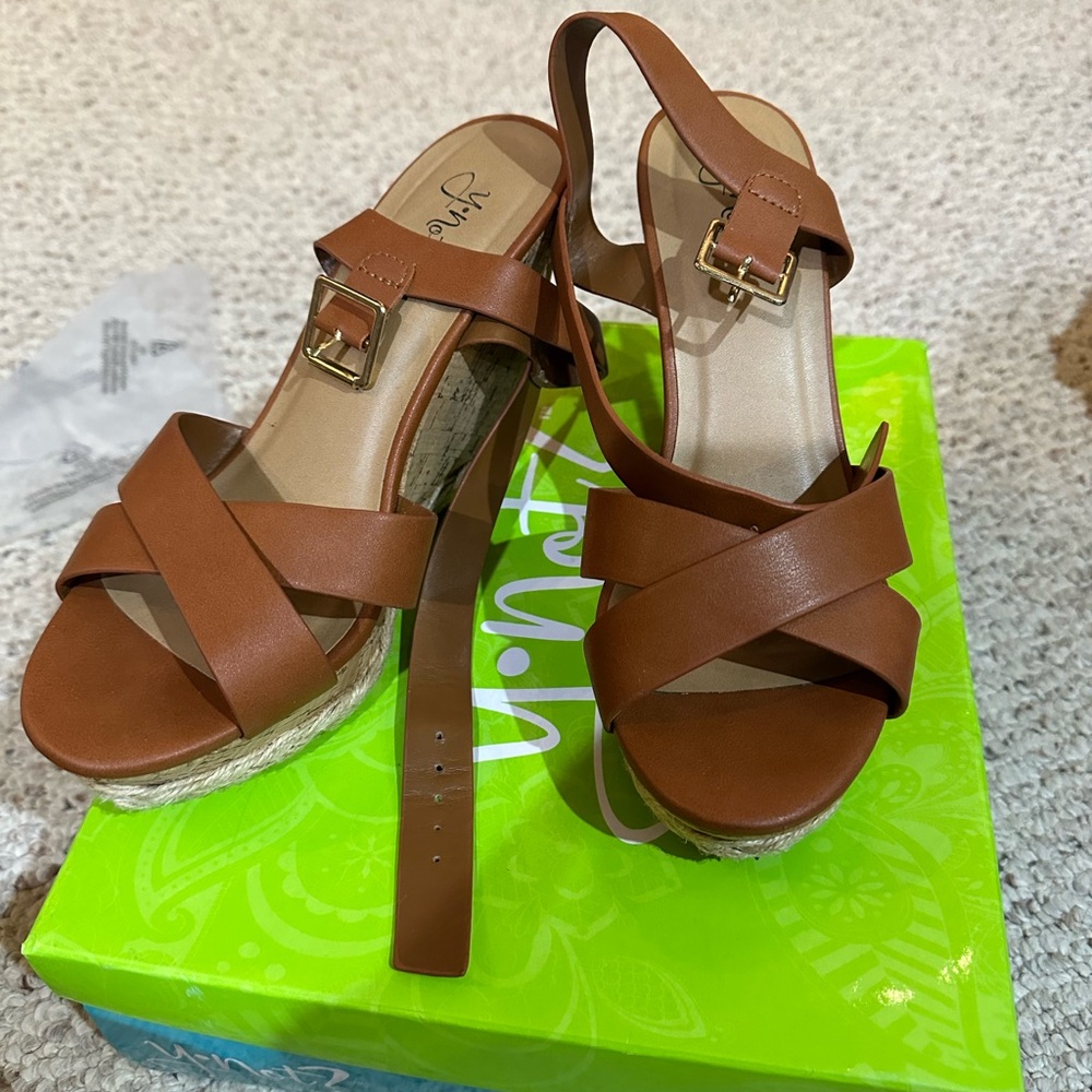 Y Not Summer Sandal Heels Gold Hardware Size 8 Worn Once w/ Box